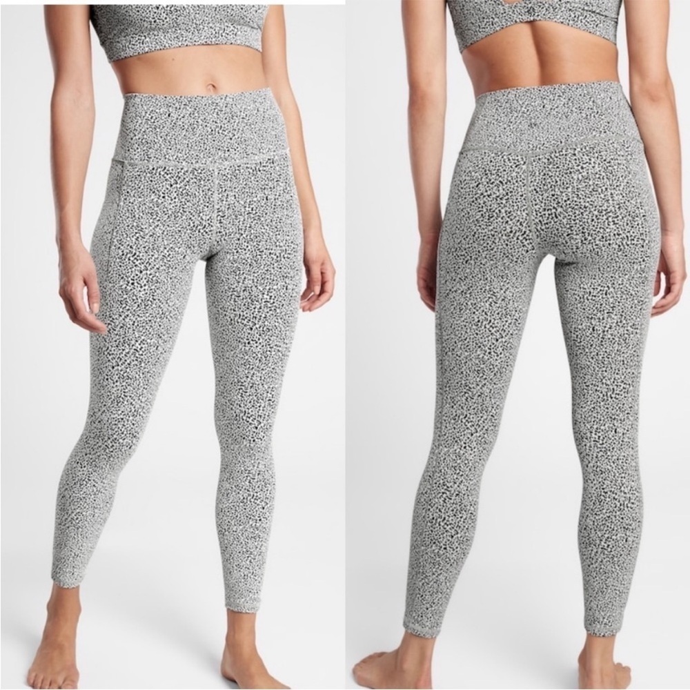 Athleta Salutation Stash II Textured Tight Legging